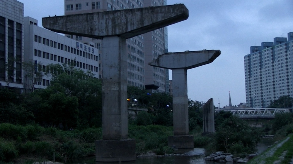 거대 생명체들의 도시 스틸컷 1