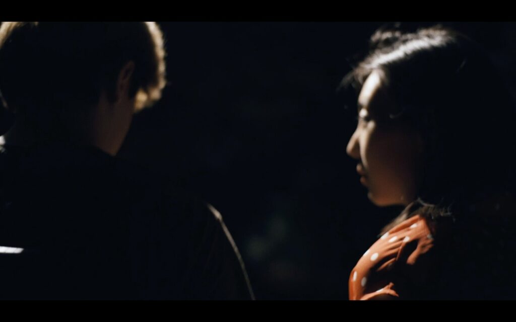 컵라면과 복숭아 스틸컷 3