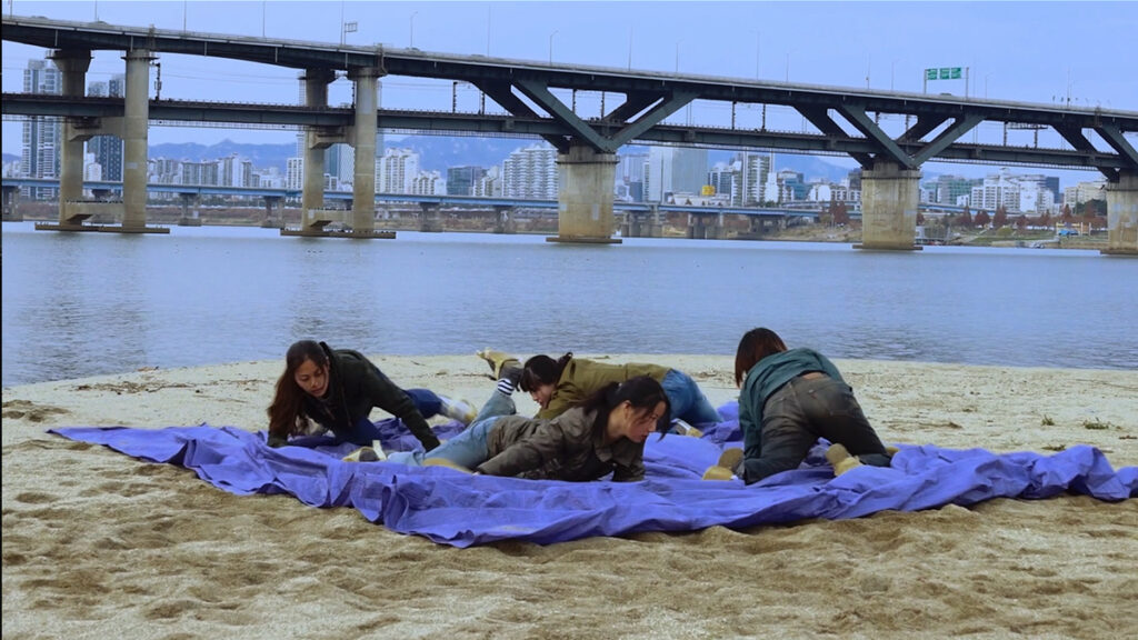 두꺼비 근로 스틸컷 2