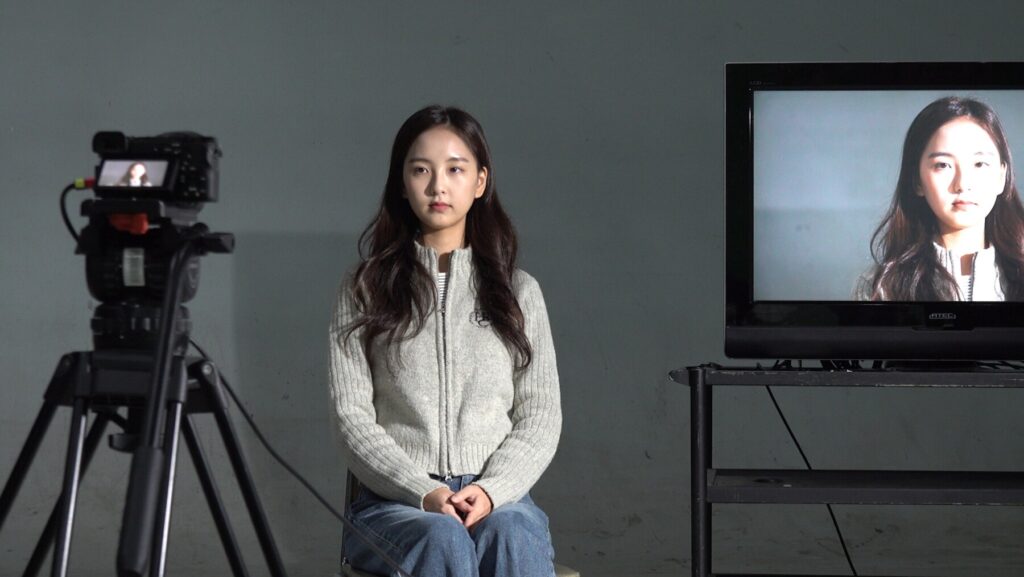 세개의 방향 스틸컷 4