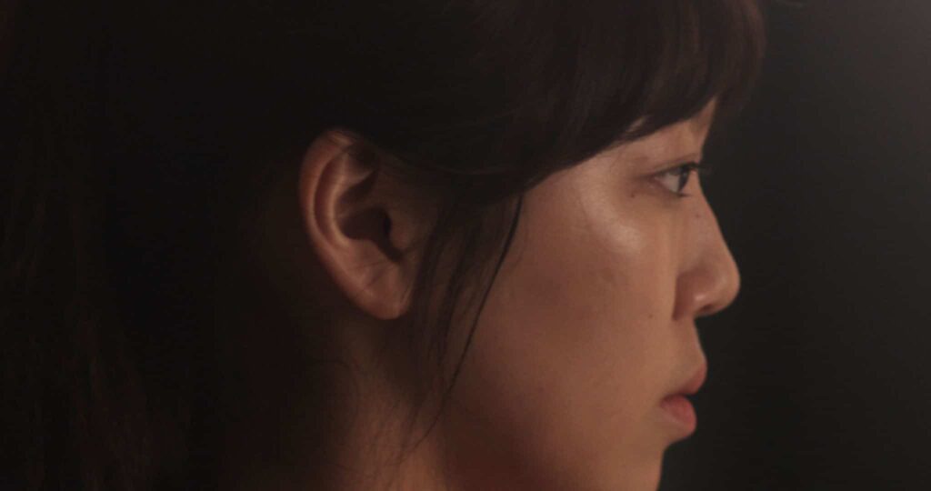 아무도 겨레에 대해 너무 많이 알 수는 없다 스틸컷 1